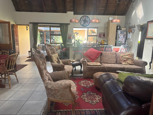 5 Bedroom Property for Sale in Lakeland North West